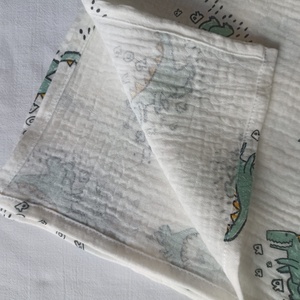 Nyári muszlin babatakaró kánikula duplagéz gyerektakaró 70x90 cm zöld dínós - baba - mama - baba ágynemű - babatakaró, gyerek pléd - Meska.hu