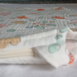 98-104-110-es nyári muszlin tipegő hálózsák duplagéz epres virágos - baba - mama - babaruházat - tipegőhálózsák - Meska.hu