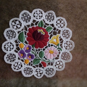 Kalocsai riseliős terítő - Meska.hu