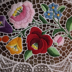 Kalocsai riseliős terítő - Meska.hu