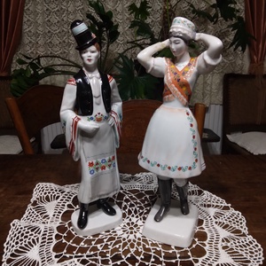 Porcelán nippek, csipke alátéttel, Művészet, Szobor, Kerámia, Mindenmás, MESKA