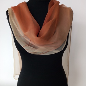 Kézi festésű rozsda és homok árnyalatú hernyóselyem-chiffon sál (44x180cm ) -  - Meska.hu