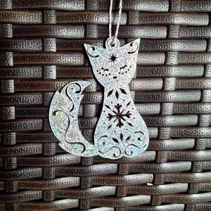 Ezüst színű karácsonyi dísz (cica) - Meska.hu