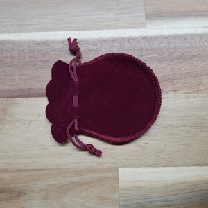 Bársony ajándékszütyő (bordó) - otthon & életmód - papír, írószer - ajándékozás kellékei - ajándékzsák, csomagolás - Meska.hu