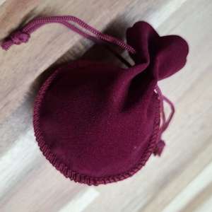 Bársony ajándékszütyő (bordó), Otthon & Életmód, Papír, írószer, Ajándékozás kellékei, Ajándékzsák, csomagolás, , MESKA