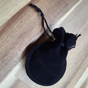 Bársony ajándékszütyő (fekete), Otthon & Életmód, Papír, írószer, Ajándékozás kellékei, Ajándékzsák, csomagolás, , MESKA