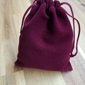 Bársony ajándéktasak (bordó) - otthon & életmód - papír, írószer - ajándékozás kellékei - ajándékzsák, csomagolás - Meska.hu