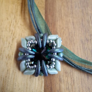 Négyzet medál (zöld) - ékszer - nyaklánc - medál - Meska.hu