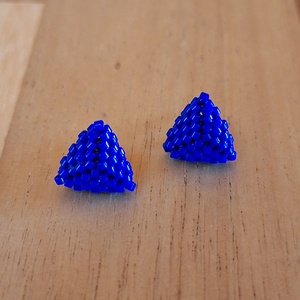 Királykék pötty, Ékszer, Fülbevaló, Pötty fülbevaló, Ékszerkészítés, Gyöngyfűzés, gyöngyhímzés, MESKA