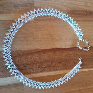 Cakkos gyöngyszalag (fehér) - ékszer - nyaklánc - nyakpánt, gallér - Meska.hu