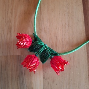 Tulipánok 3D medál, Ékszer, Nyaklánc, Medálos nyaklánc, Ékszerkészítés, Gyöngyfűzés, gyöngyhímzés, MESKA