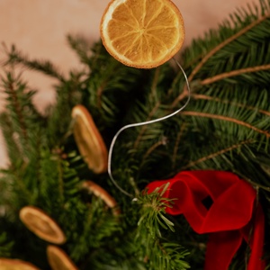 Karácsonyi kopogtató (fenyő, ciprus, zanót, narancs) - karácsony - karácsonyi lakásdekoráció - karácsonyi ajtódíszek - Meska.hu