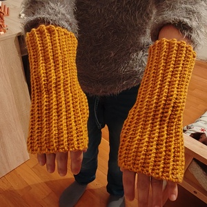 Kesztyű - Kézi kötésű ujjatlan mustársága - ruha & divat - sál, sapka, kendő - kesztyű - Meska.hu