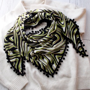 Zöld- fekete-fehér óriás puha kendő - Meska.hu