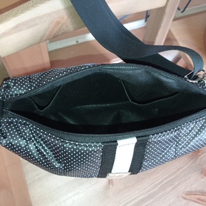 Fekete, fehér pöttyös válltáska  - Meska.hu