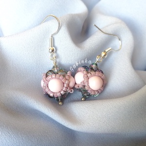 Halvány lila dunszt :), Ékszer, Fülbevaló, Lógó fülbevaló, Gyöngyfűzés, gyöngyhímzés, MESKA