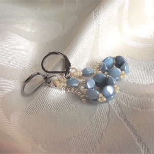 Kis világoskék fülbevaló - ékszer - fülbevaló - lógó fülbevaló - Meska.hu