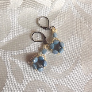 Kis világoskék fülbevaló - ékszer - fülbevaló - lógó fülbevaló - Meska.hu