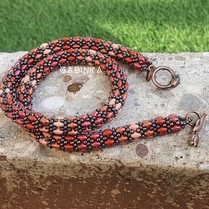 Téglavörös nyaklánc - ékszer - nyaklánc - medál nélküli nyaklánc - Meska.hu