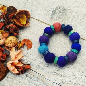 Levendulás Naplemente (nemez karkötő) - ékszer - karkötő - bogyós karkötő - Meska.hu