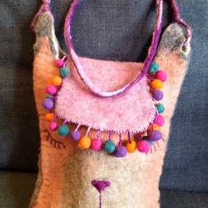 Láma nemez táska  - táska & tok - kézitáska & válltáska - tarisznya - Meska.hu