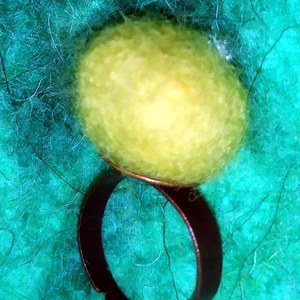 Zöldalma (nemez gyűrű) - ékszer - gyűrű - kerek gyűrű - Meska.hu
