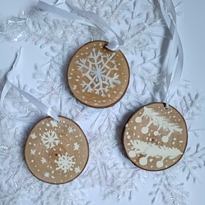 3 db bohém, téli állatos, fára festett rusztikus kép, dísz. Maci, medve, jegesmedve, malac - karácsony - karácsonyi lakásdekoráció - karácsonyfadíszek - Meska.hu