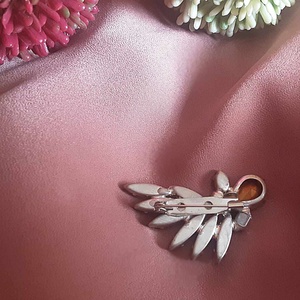 AKCIÓS Angyalszárny kitűző, bross - ékszer - kitűző és bross - kitűző - Meska.hu
