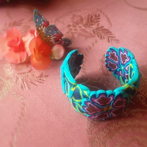 AKCIÓS Virágos karkötő vidám színekkel, Ékszer, Karkötő, Kézfej karkötő, Ékszerkészítés, MESKA