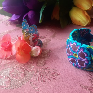 AKCIÓS Virágos karkötő vidám színekkel - ékszer - karkötő - kézfej karkötő - Meska.hu