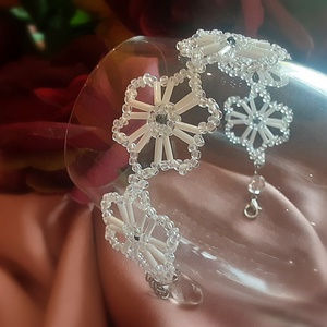 Elegáns gyöngyös karkötő - ékszer - karkötő - gyöngyös karkötő - Meska.hu
