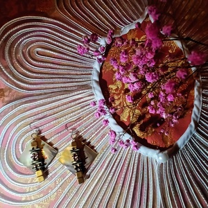 Kagylós-gyöngyös fülbevaló - ékszer - fülbevaló - lógó fülbevaló - Meska.hu