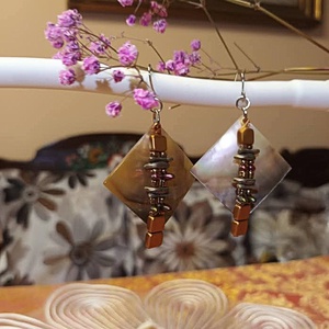 Kagylós-gyöngyös fülbevaló - ékszer - fülbevaló - lógó fülbevaló - Meska.hu