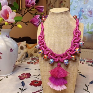 FRÉZIA  zsinóros gyöngyös nyakék - ékszer - nyaklánc - medálos nyaklánc - Meska.hu