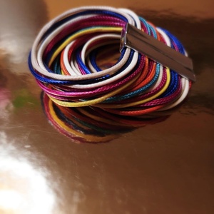 Sokszínű mágneskapcsos karkötő - ékszer - karkötő - széles karkötő - Meska.hu