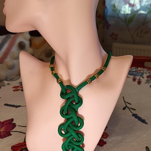 Zöld fonat  zsinóros nyakék - ékszer - nyaklánc - medálos nyaklánc - Meska.hu