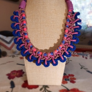 Tűzvirág  népies stílusú zsinóros nyakék - Meska.hu