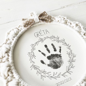 Baba kéz/láb lenyomatos horgolt képkeret - 20 cm - otthon & életmód - babaszoba, gyerekszoba - babaszoba dekoráció - Meska.hu