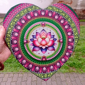 Pontozott mandala Szív Lótuszviág betéttel  - művészet - festmény - festmény vegyes technika - Meska.hu