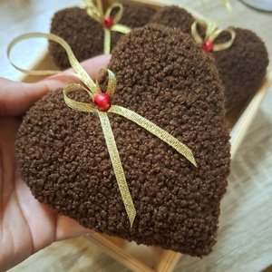 Karácsonyi dísz szett  szívecskék, barna, puha Teddy anyagból, 3db - karácsony - karácsonyi lakásdekoráció - karácsonyfadíszek - Meska.hu