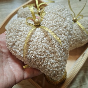 Karácsonyi dísz szett  szívecskék, beige, puha Teddy anyagból, 3db - karácsony - karácsonyi lakásdekoráció - karácsonyfadíszek - Meska.hu