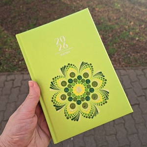 Pontozott mandalás határidőnapló, 2026-os, zöld, sárga és arany mintával - Meska.hu