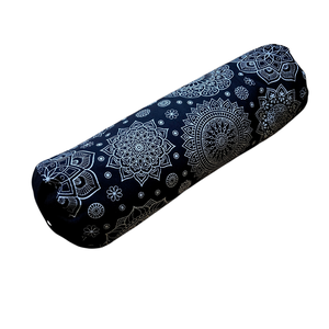 Henger párna tönköly pelyvával töltve, Fekete-fehér mandalás - Meska.hu