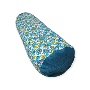 Henger párna tönköly pelyvával töltve, Kék-zöld csempemintás - játék & sport - sport és kikapcsolódás - jóga, pilates, torna - jógapárna - Meska.hu