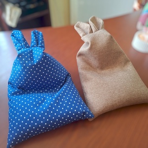 Nyuszifüles mini babzsák mobiltartó világosbarna  - otthon & életmód - tárolás & rendszerezés - asztali telefontartó - Meska.hu