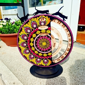 Pontozott mandala fa öröknaptár, Pink-sárga, cicás - otthon & életmód - dekoráció - fali és függő dekoráció - falinaptár & öröknaptár - Meska.hu