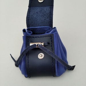 kékek húzó zsinóros bőrbatyu - táska & tok - kézitáska & válltáska - tarisznya - Meska.hu