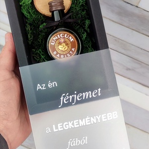 Valentin napi ajándék díszdoboz pasiknak (Unicum barista) - Meska.hu