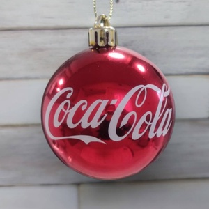 Coca Cola karácsonyi gömb fenyődísz - karácsony - karácsonyi lakásdekoráció - karácsonyfadíszek - Meska.hu