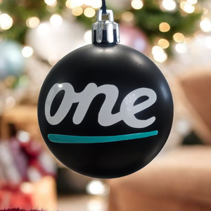 Karácsonyi gömb fenyődísz (One) - karácsony - karácsonyi lakásdekoráció - karácsonyfadíszek - Meska.hu